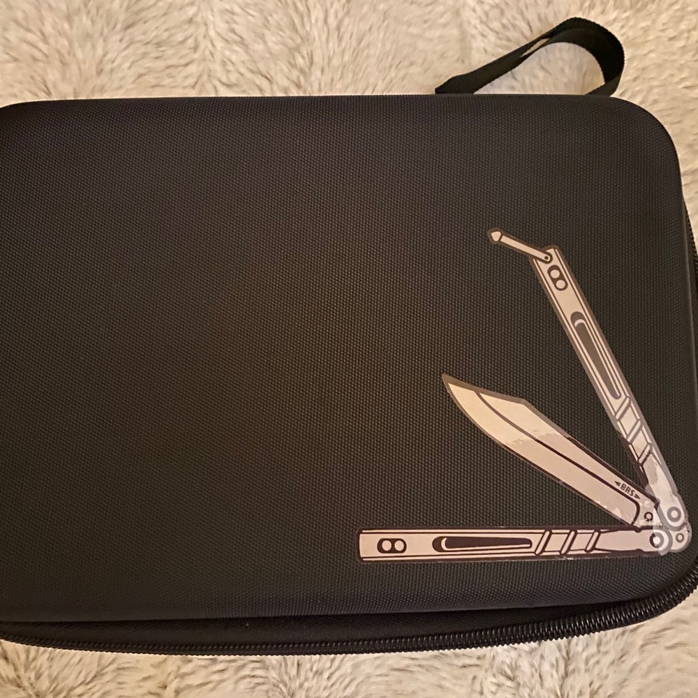 BALISONG Case pre-owned by CG Cory Gregory Holds 14